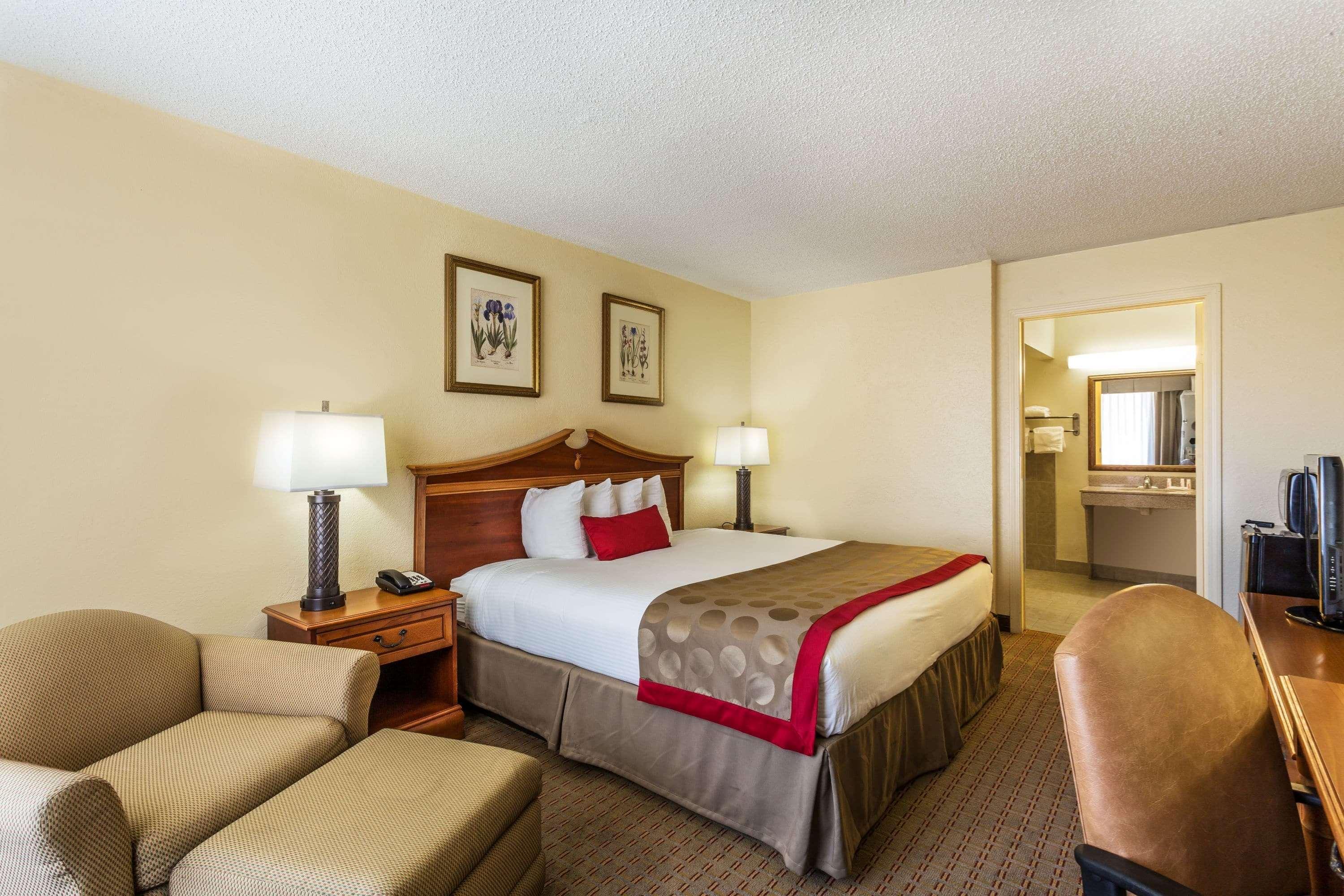 Ramada By Wyndham Houma Hotel Exterior photo